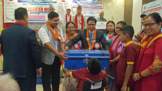 लायन्स क्लब अफ धनगढी सिटीद्वारा १० जेहेन्दार तथा टुहुरा विद्यार्थीलाई ८० हजार रुपैयाँ बराबरको छात्रवृत्ति