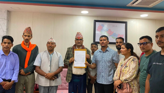 बाजुराको सडक र स्वास्थ्य सेवामा सुधार माग, प्रदेश सरकारलाई ज्ञापनपत्र