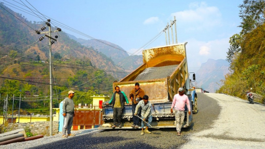 बेनी–दरवाङ सडकः रणवाङ–तोलावाङ खण्ड कालोपत्र पूरा