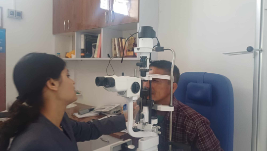 धनगढीको सुदृष्टि आँखा केन्द्रद्वारा पत्रकारको निःशुल्क आँखा चेकजाँच