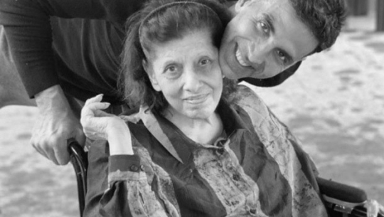 बलिउड अभिनेता अक्षय कुमारकी आमाको निधन