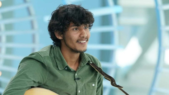 नेपालका दिवेश अमेरिकन आइडलको टप सातमा