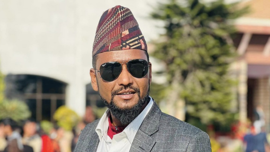राज्यमन्त्री अरुणकुमार चौधरीले राजीनामा दिँदै