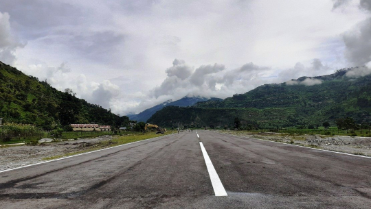 बझाङ विमानस्थलको स्तरोन्नति अन्तिम चरणमा