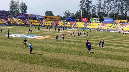 एनपिएलः विराटनगरले जनकपुरविरुद्ध ब्याटिङ गर्दै