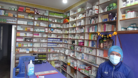 सुदूरपश्चिममा कोभिडका बिरामीलाई आवश्यक पर्ने औषधि अभाव