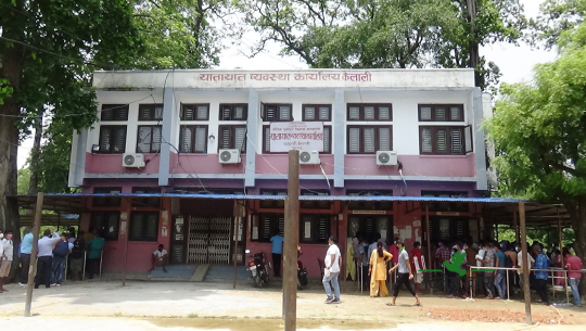 निषेधाज्ञा अवधिको पनि जरिमाना असुल्दै यातायात कार्यालय धनगढी