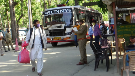 CDO directs to investigate the issue of admitting Indians in Kailali by collecting money