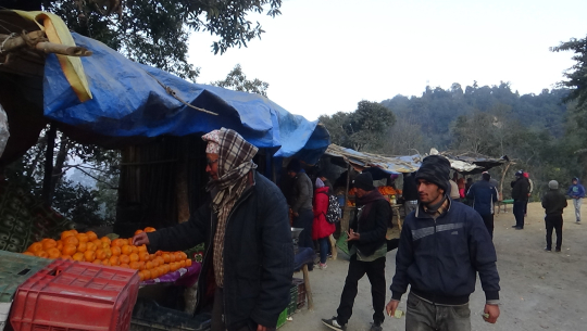 सुन्तला बजारले भरिएका सुदूरका राजमार्ग