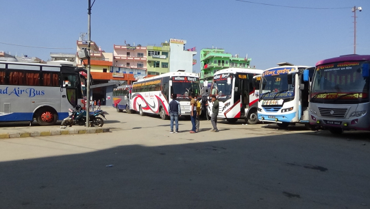 सुदूरपश्चिममा सार्वजनिक सवारीमा चहलपहल संगै संक्रमणको जोखिम बढ्यो