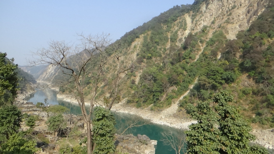 मानविय गतिविधिले कर्णालीमा माछाको उत्पादन घट्यो, माझी पलायन
