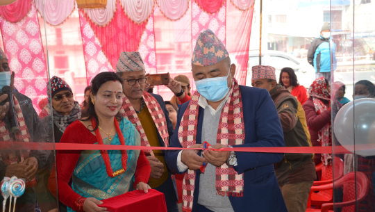 धनगढीमा ६० लाखको लगानीमा खुल्यो साथी मार्ट, सेलरोटी पनि पाउने