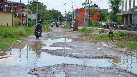 धनगढीको एउटा यस्तो सडक जहाँ आउजाउ गर्नै मान्दैनन् राजधानीवासी