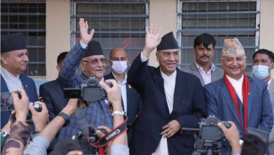 एमालेको चियापानमा देउवा, प्रचण्ड देखि रवि लामिछाने सम्म सहभागी