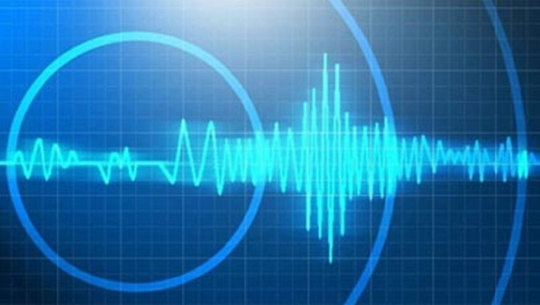 मंगलबार साझँको भुकम्पले बझाङमा घर चर्किए