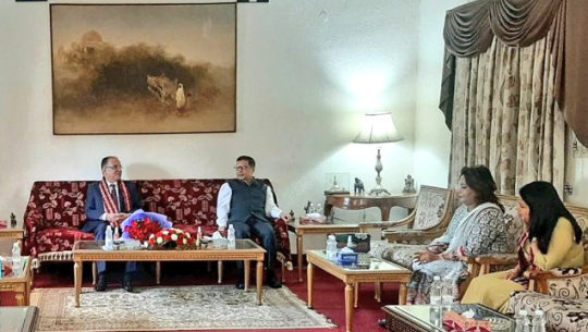 दिल्लीमा प्रचण्ड र आरजुबीच भेट