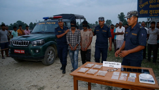 टीकापुरबाट खैरो हेरोइनसहित २ जना पक्राउ