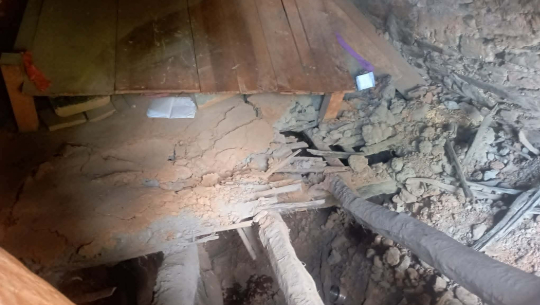 बैतडीमा घर भत्किँदा गर्भवतीसहित एकै परिवारका तीन जना घाइते