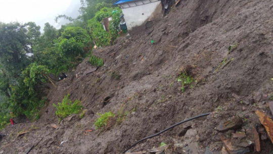 दार्चुलामा वर्षाका कारण एक घर भत्कियो