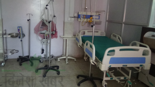 महाकाली अञ्चल अस्पतालमा तीन वर्षअघि खरिद गरिएका आईसियु उपकरण अलपत्र (भिडियो रिर्पोट सहित)
