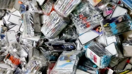 कञ्चनपुरबाट झन्डै ५ लाख मुल्यको अबैध सामान बरामद  