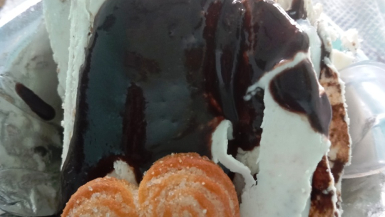 २० बर्षे युवाको पृथक प्रयासः धनगढीमा चाहेको स्वाद अनुसारको आईसक्रिम खान पाईने