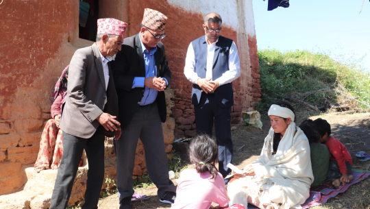 डडेल्धुरामा पहिरोमा ज्यान गुमाएका परिवारलाई २ लाख २५ हजार प्रदान