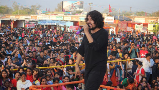 महेन्द्रनगरमा प्रमोदको थामि नसक्नु क्रेज