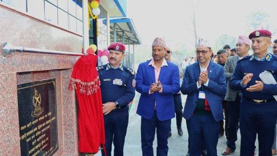 कोहलपुरमा प्रहरीको पेट्रोल पम्प उद्घाटन