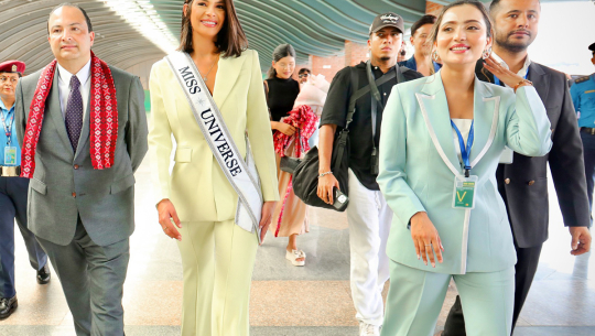 मिस युनिभर्स २०२३ विजेता पालासियोस नेपालमा