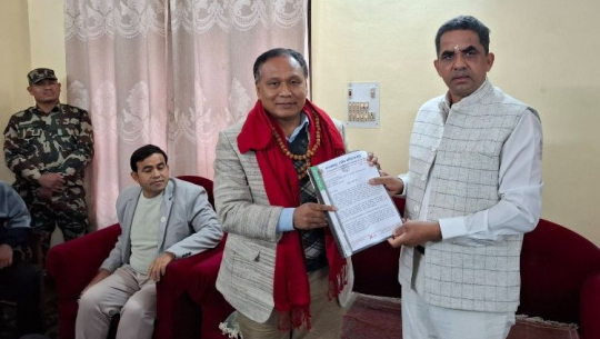 कञ्चनपुर उद्योग वाणिज्य सङ्घद्वारा मन्त्री घिसिङलाई ज्ञापनपत्र