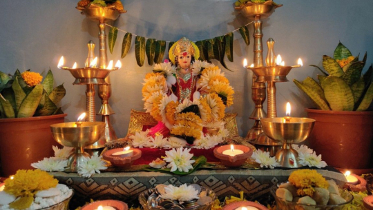 यमपञ्चक अर्थात् तिहारको तेस्रो दिन आज साँझ धन धान्यकी देवी लक्ष्मी पूजा