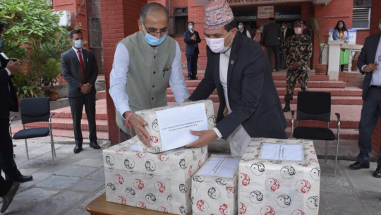 भारतबाट २३ टन औषधि सहयोग