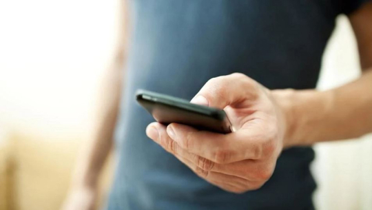 पोर्न फिल्म हेर्न लाग्दा एक्कासी भिडियोमा आफ्नै श्रीमतीलाई देखेपछि..