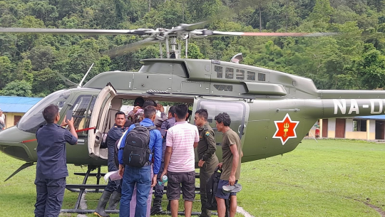 कैलालीमा एक गर्भवतीको हेलिकप्टरबाट उद्धार