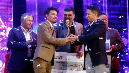 नेपाल आईडल बनेपछि घरमा टिभी र बिजुली नभएको रविको झुपडीमा चमक