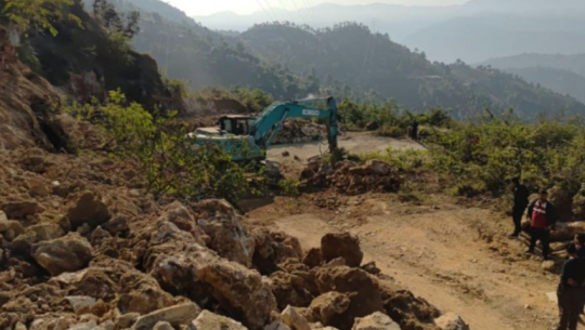 Baitadi-Darchula road reopened after landslide clearance