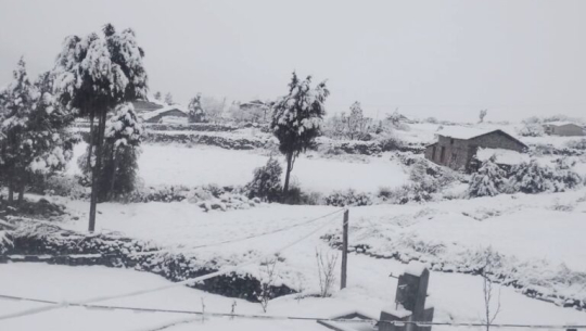 बैतडी र बागलुङमा बाक्लो हिमपात, जनजीवन प्रभावित