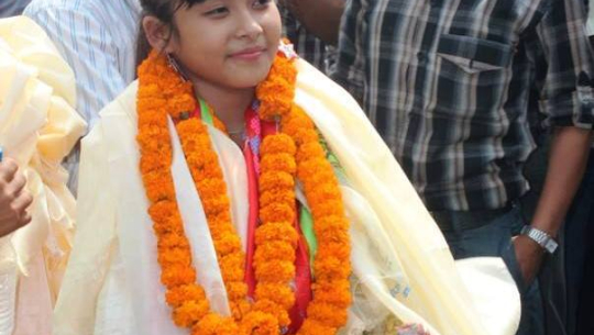 नेपाली फ्रिल्म खेल्दै तेरिया
