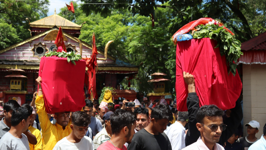 डोटीबाट पेटारो बोकेर प्रशासनको टोली बडीमालिका प्रस्थान