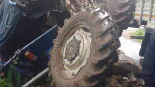 बझाङमा ट्याक्टर दुर्घटना हुँदा २ जना बेपत्ता, ३ जनाको उद्धार