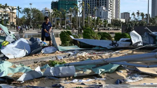 कालमेगी आँधीले  फिलिपिन्स र भियतनाममा १९३ जनाको मृत्यु 