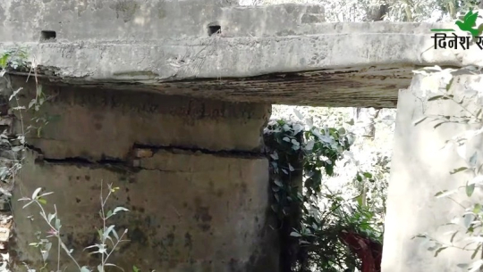 धनगढी र कैलारी जोड्ने पुल जीर्ण, समस्यामा नागरिक