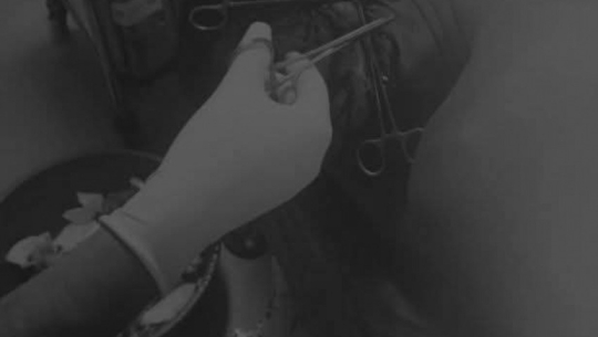 चैनपुरमा शिक्षकमाथि धारिलो हतियार प्रहार