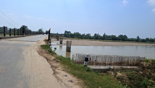 कैलाली–कञ्चनपुरमा हुलाकी राजमार्गका पुलको काम अलपत्र