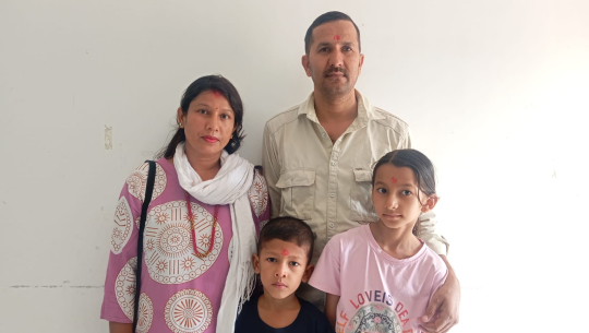 छोरा चेतन कपडेलको जन्मदिनको अवसरमा कपडेल परिवारले गरे कपडा सहयोग