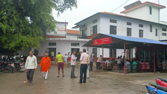 मालपोत कार्यालय धनगढीमा सेवा अव्यवस्थित, ढीलासुस्तीले सेवाग्राही सास्तीमा