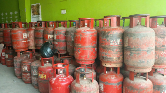 धनगढीमा ग्यास अभाव नरहेको डिलरको दाबी, उपभोक्तालाई नआत्तिन आग्रह