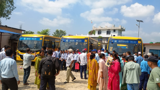 कृष्णपुरका ६ सामुदायिक विद्यालयलाई नगरपालिकाले हस्तान्तरण गर्‍यो बस