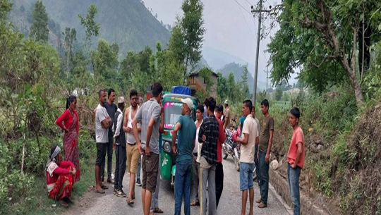 बैतडीमा अटो र मोटरसाइकल ठोक्किए, ५ जना घाइते